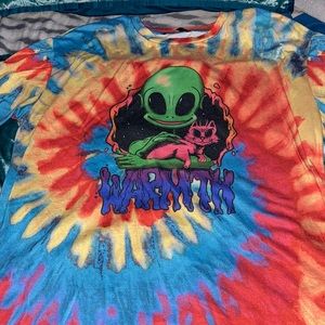 tie dye alien and cat tee